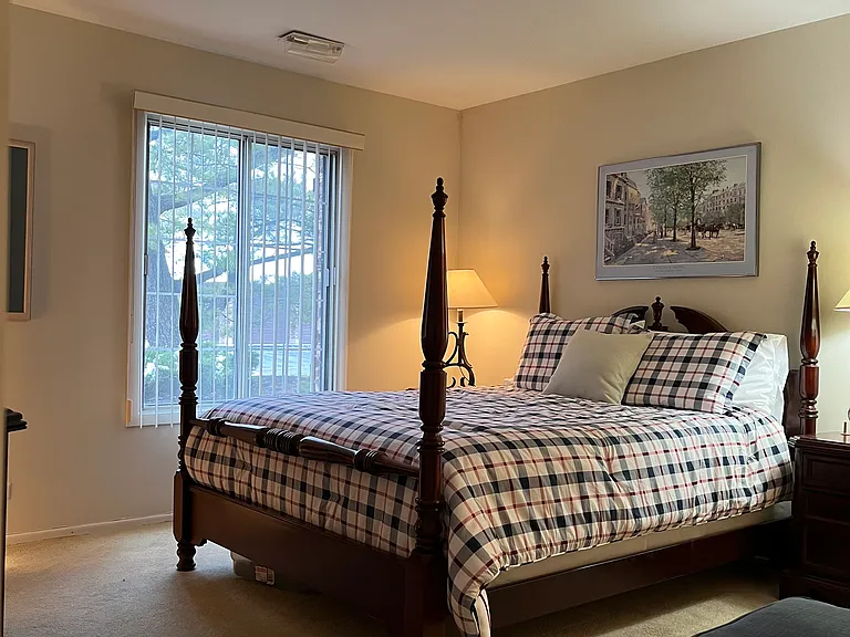 1607 Thames Ct #D — Photo 14