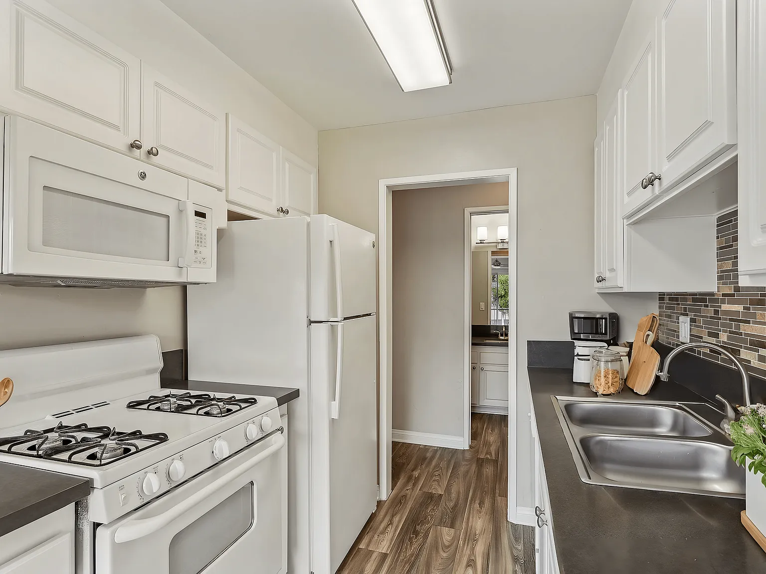 Monte Vista Apartment Homes — Photo 2