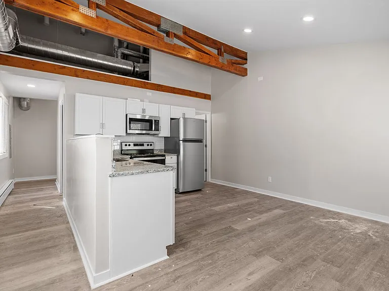 Greenwood Apartments — Photo 28