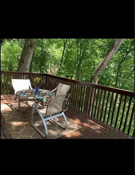 Eastview Dr — Photo 4
