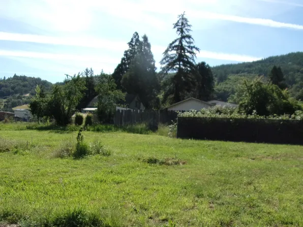 0 Walnut St, Myrtle Creek, OR 97457