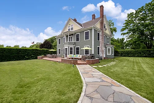 14 Meetinghouse Ln Photo 1