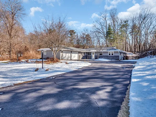 4 Eldorado Rd, Chelmsford, MA 01824