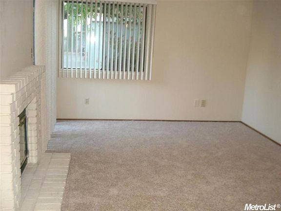 2nd image of 2325 Native Oak Ln