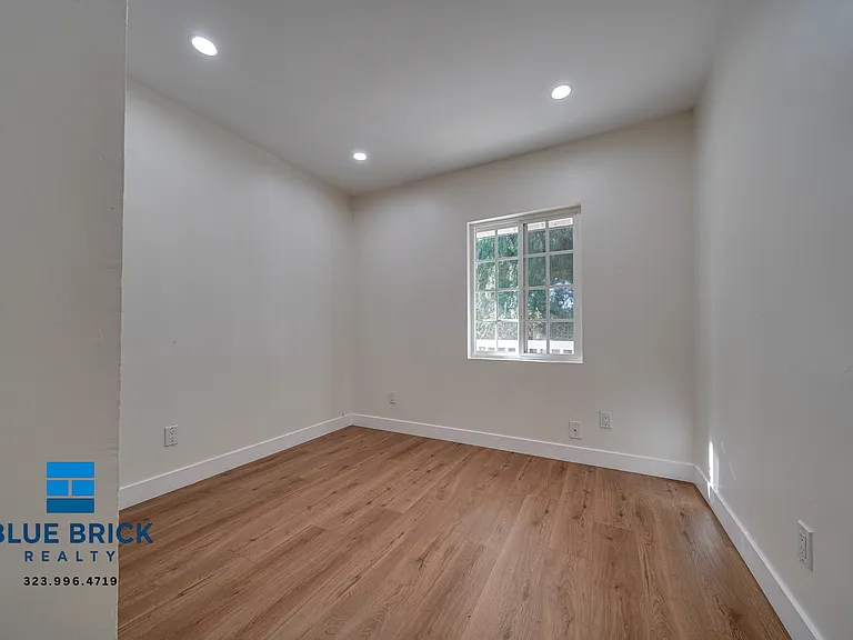 6182 Yolanda Ave — Photo 13