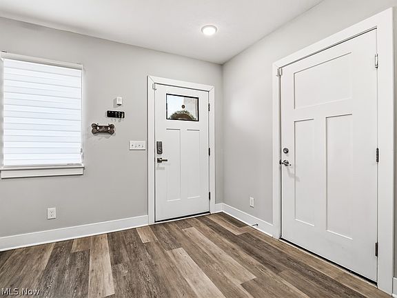 2nd image of 4191 Lorain Ct