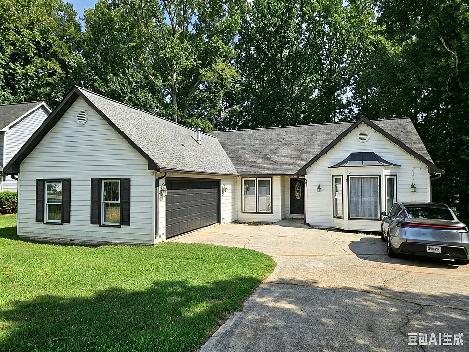 565 Clearwater Pl