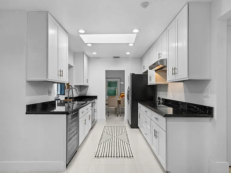 326 Seven Isles Dr — Photo 11