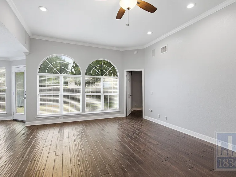 8507 Jilbur Dr — Photo 5