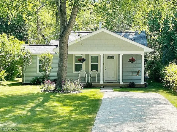 230 Hunter Ave, Munroe Falls, OH 44262