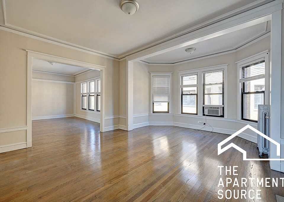 1st image of 2416 N Sawyer Ave #2W