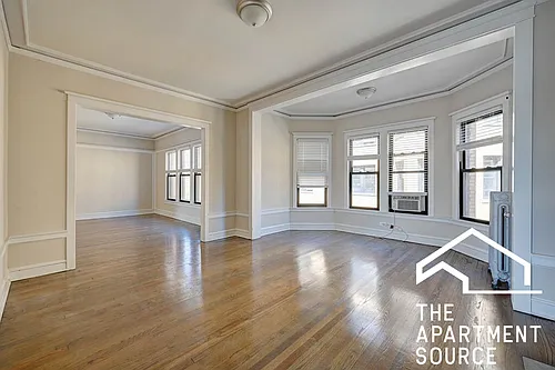 2426 N Sawyer Ave #2E Photo 1