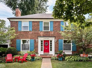 171 Merriweather Rd, Grosse Pointe Farms, MI 48236