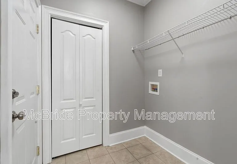 438 Bowen Fls — Photo 15