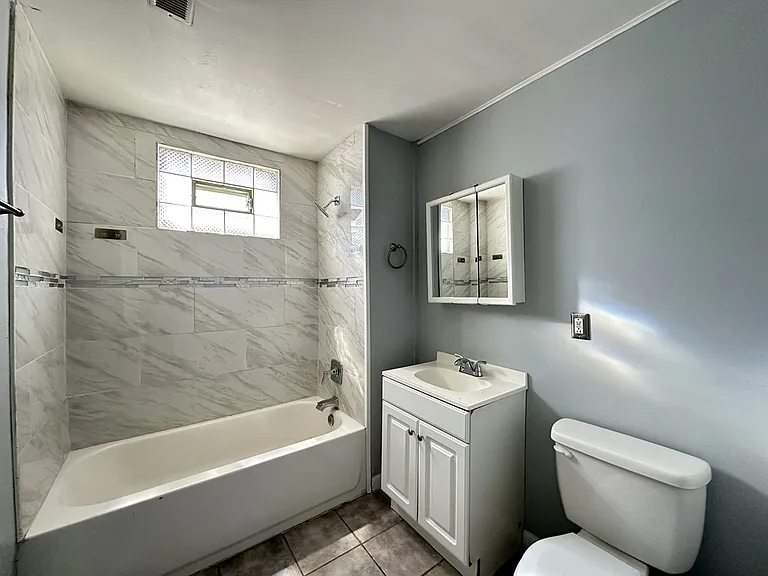 2704 E 77th St #3 — Photo 19