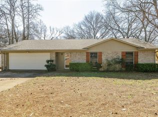 7712 Hewitt St, North Richland Hills, TX 76182