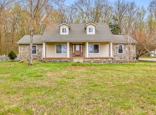 275 Volunteer Rd, Murfreesboro, TN 37128