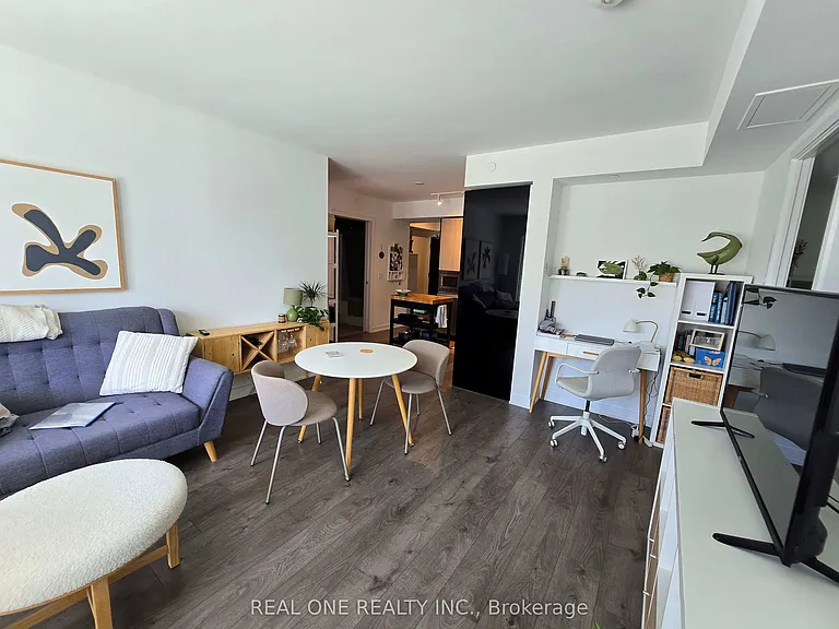 501 Yonge St #1109 — Photo 10