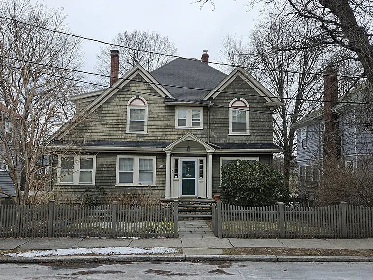 52 Greycliff Rd — Photo 2