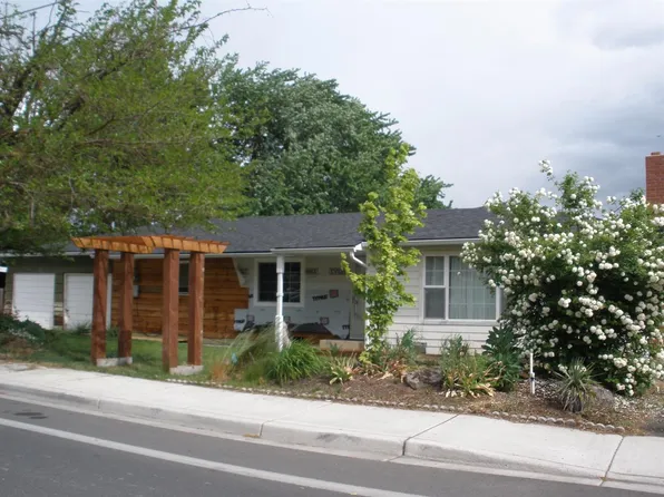 992 Garfield St, Medford, OR 97501