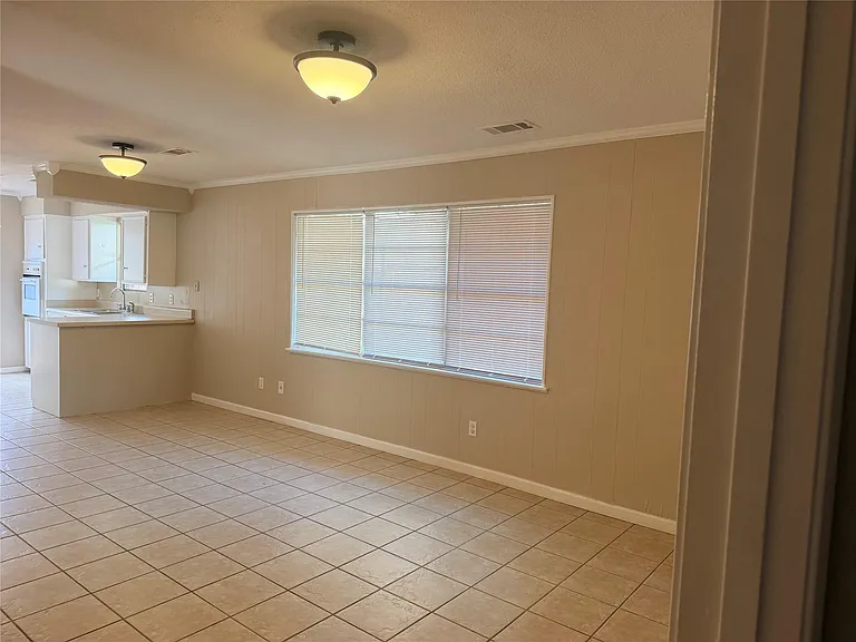 2513 Mulberry Ln — Photo 4