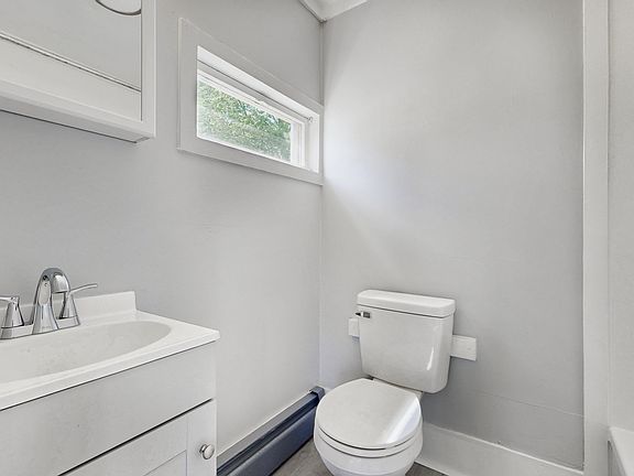 5th image of 28 Mill St #B