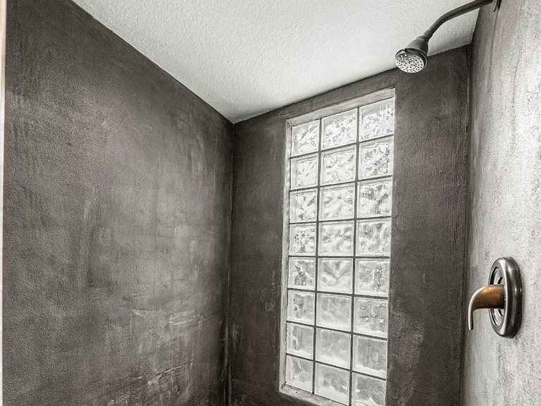 375 N Highview Ave — Photo 39