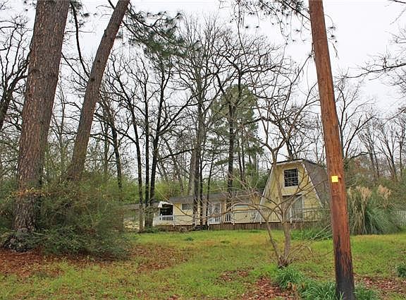 3rd image of 426 Dogwood Dr