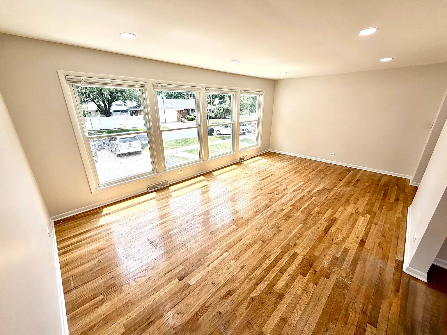167 E Van Buren Street — Photo 4