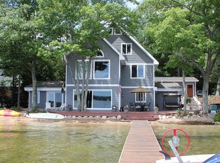 580 Lakewood Rd, Traverse City, MI 49685