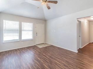 316 Abingdon St #262, Azle, TX 76020