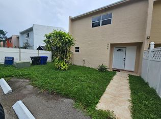 Dennis Dev Townhouses, Pompano Beach, FL 33068