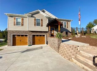 120 Walnut Ln, Taylorsville, NC 28681