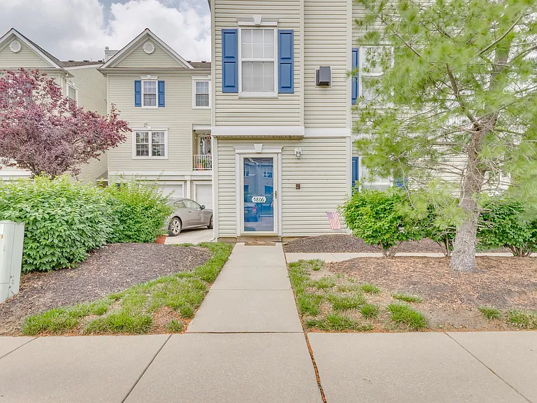 5806 Riverfront Dr — Photo 3