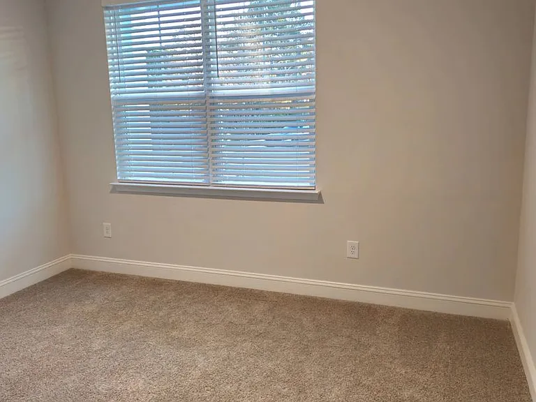 1000 Beechfield Ct — Photo 33
