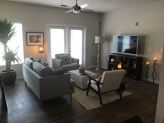 4th image of 3028 NE Shades Valley Ln