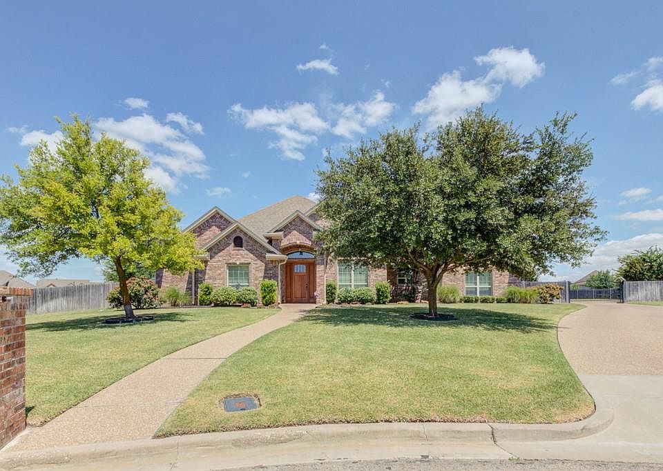 1st image of 1050 Briar Glen Cir