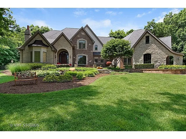 372 Red Bud Ct photo 1