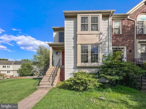 6370 Palmetto Pl, Centreville, VA 20121