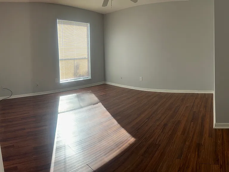 8517 Hearth Dr #4 — Photo 7