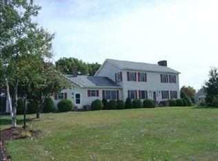32 Longmeadow Dr, Veazie, ME 04401