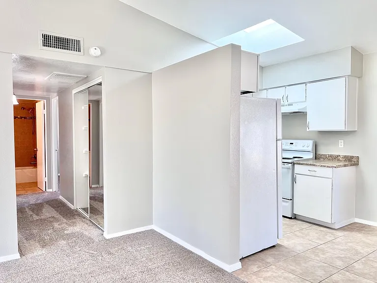 2502 N 46th St #6 — Photo 10
