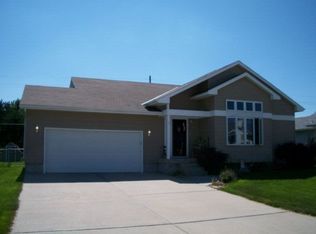 4081 Manchester Rd, Grand Island, NE 68803