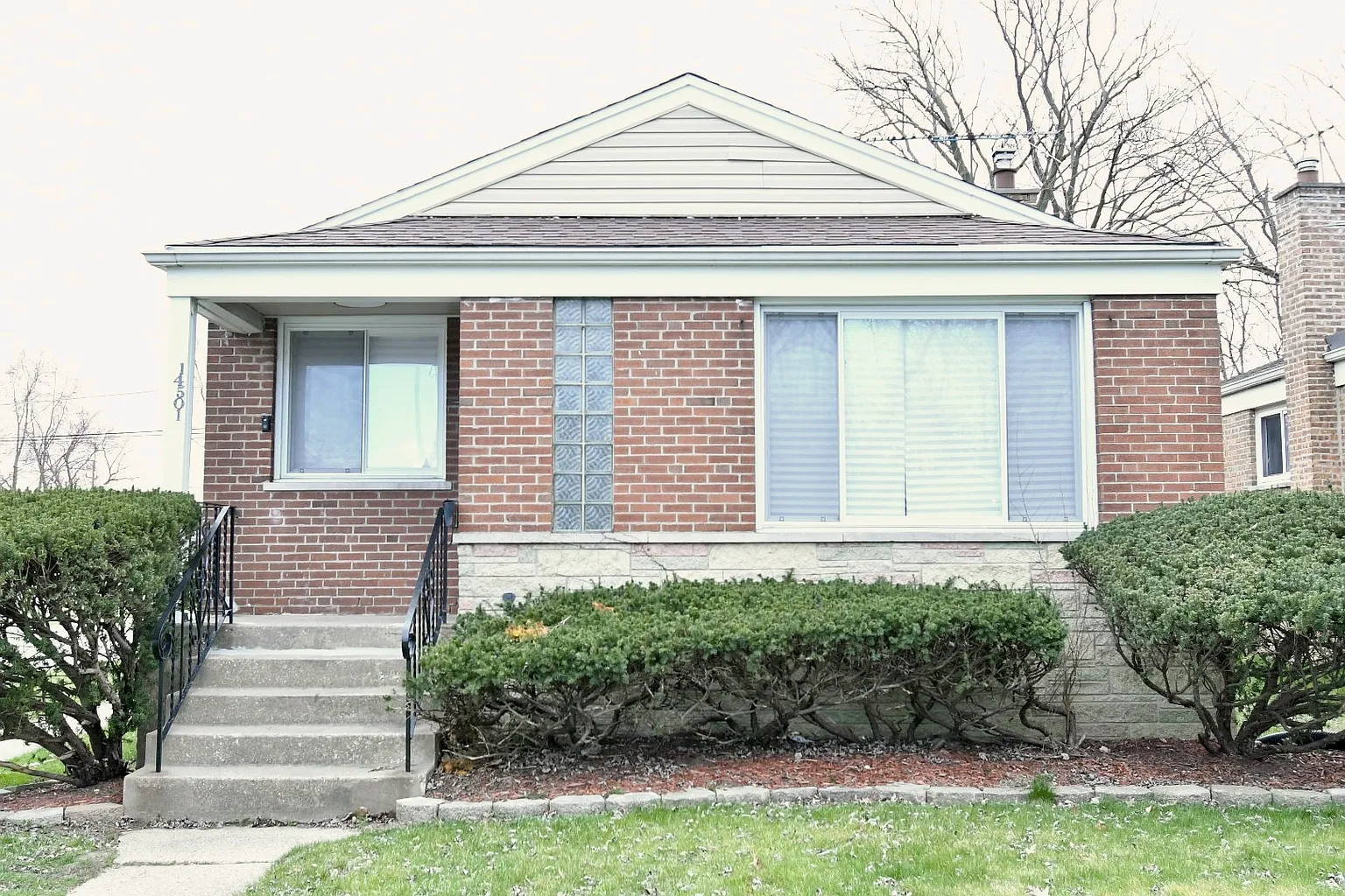 14501 Woodlawn Ave photo 1