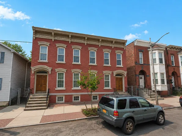305 2nd St Unit 2, Troy, NY 12180