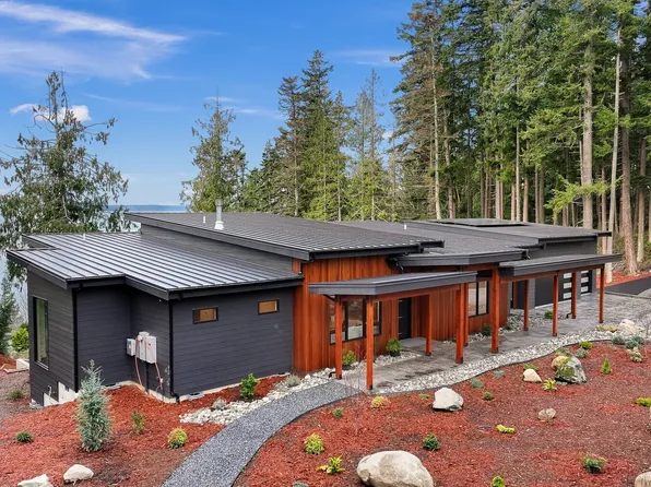 166 Soundview Drive, Bellingham, WA 98229