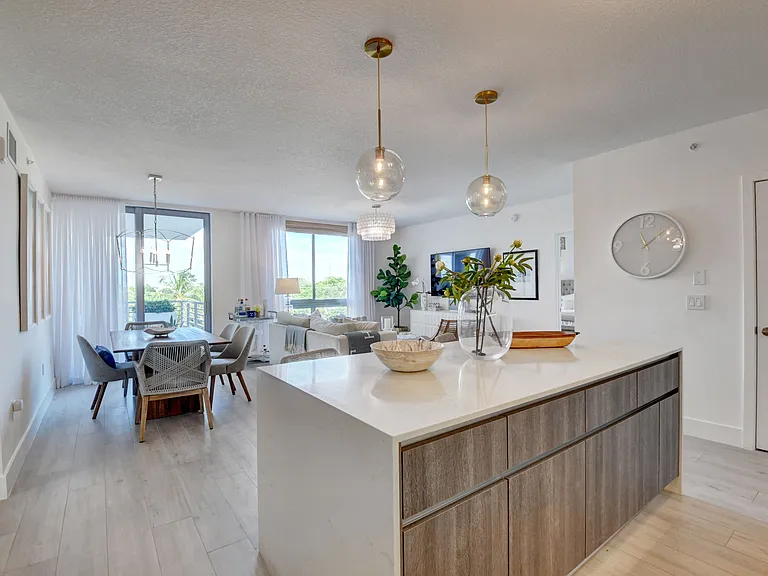 1111 SE 1st Ave #408 — Photo 7