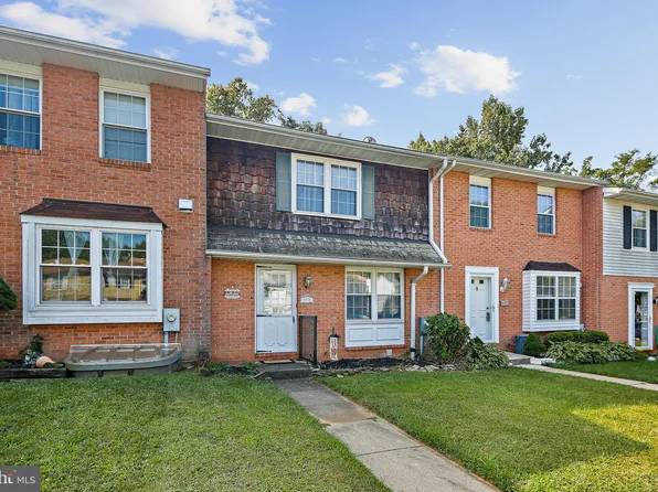 9935 Nearbrook Ln, Parkville, MD 21234