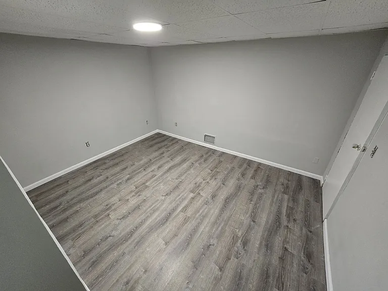 247 Maryland Ave — Photo 6