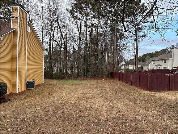 2nd image of 3819 Wheaton Ct